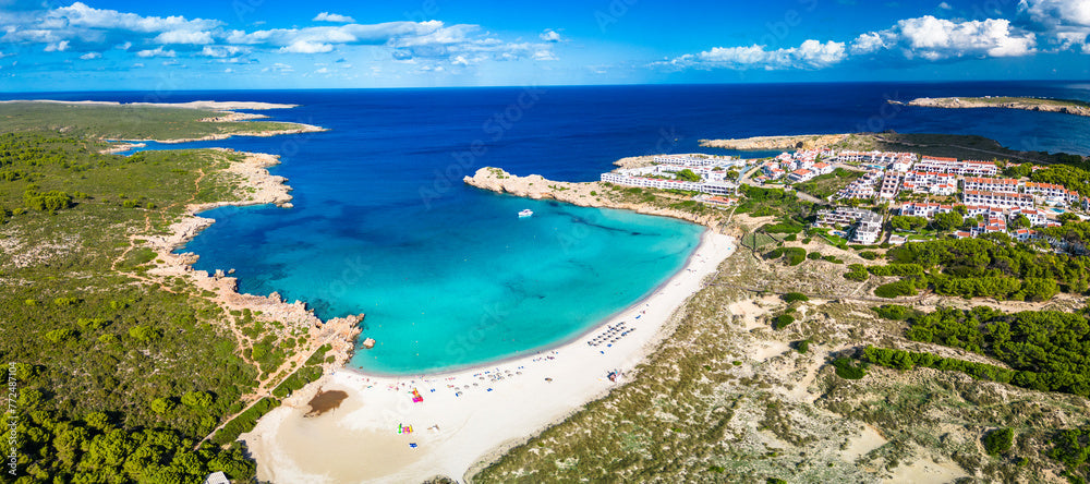 Son Parc: la playa cómoda y familiar del norte de Menorca