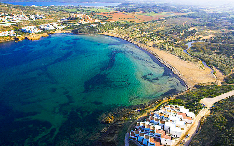 Playas de Fornells / Cala Tirant: Un rincón encantador al norte de Menorca